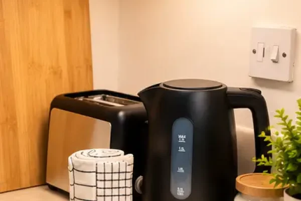03_kettle_toaster